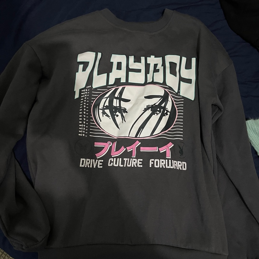 3 Sweaters - Picture 9 of 10